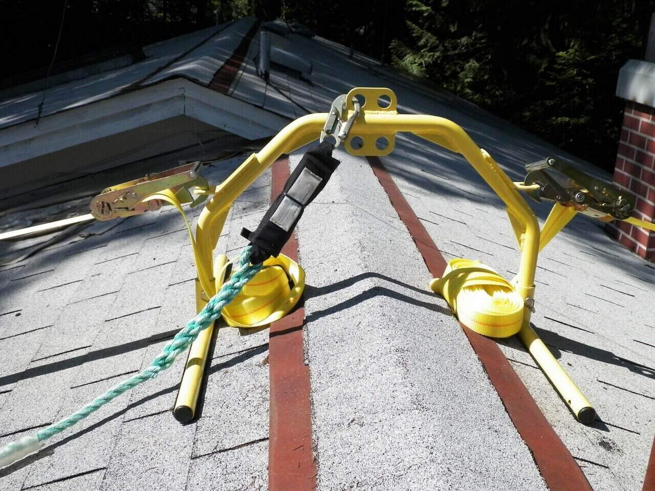G- Clamp Roof Tie Off System Rental 2